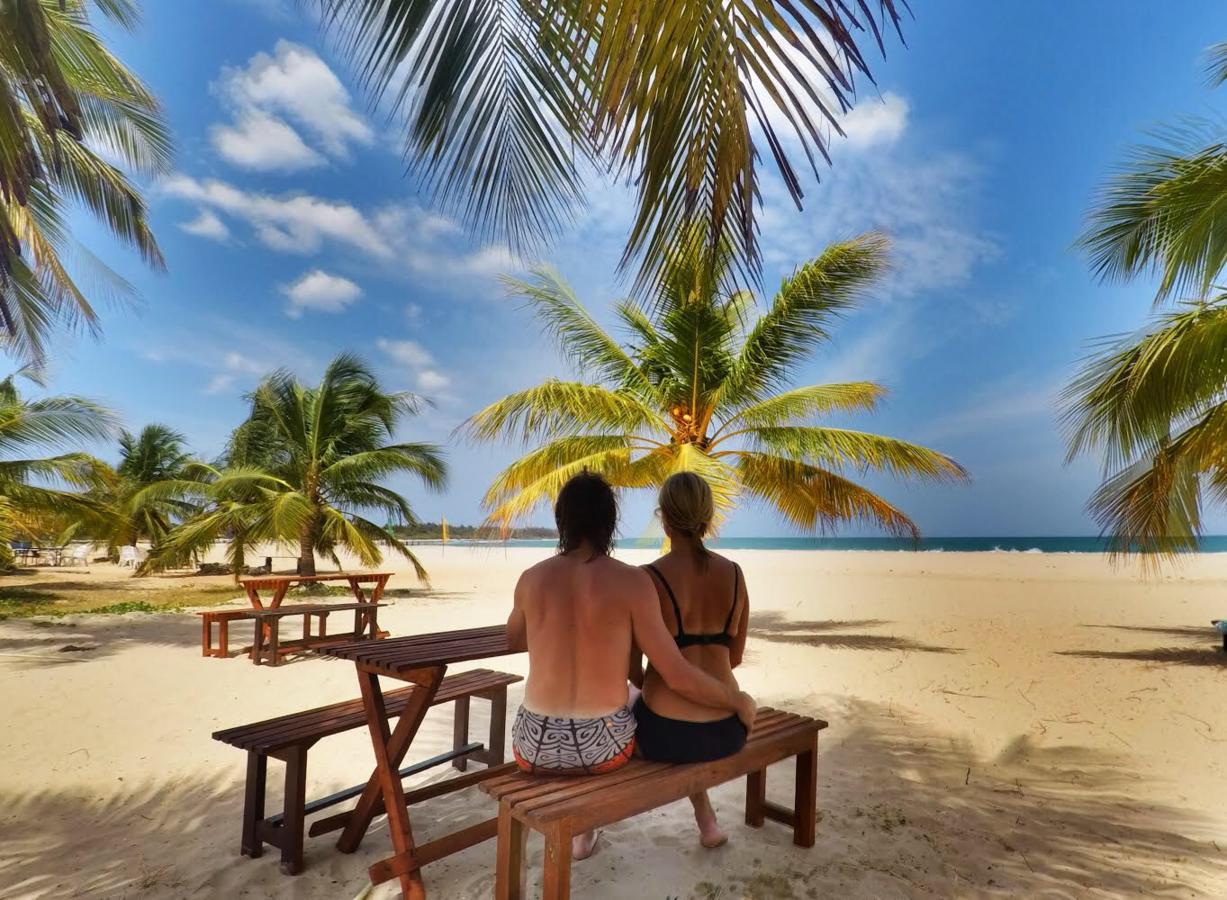 Aqua Marine Beach Resort Пасікуда Екстер'єр фото